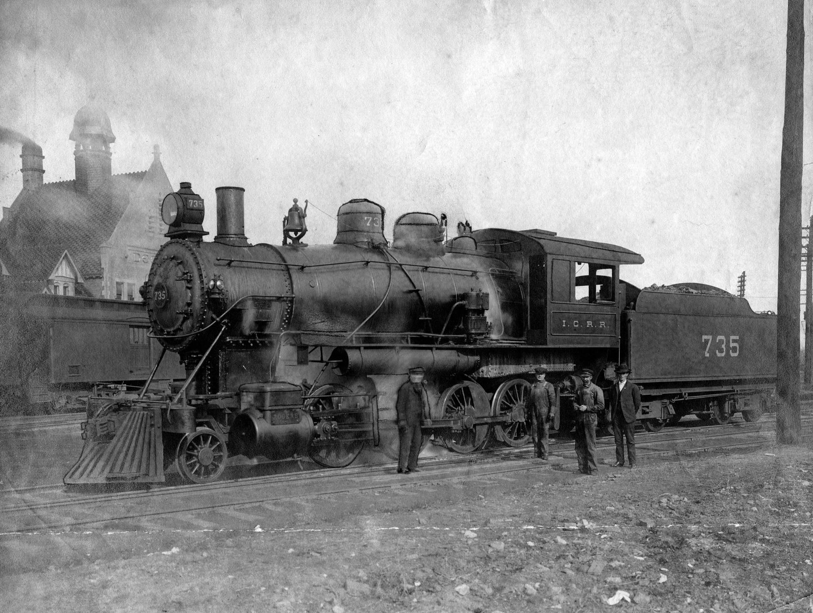 Illinois central locomotive.jpg